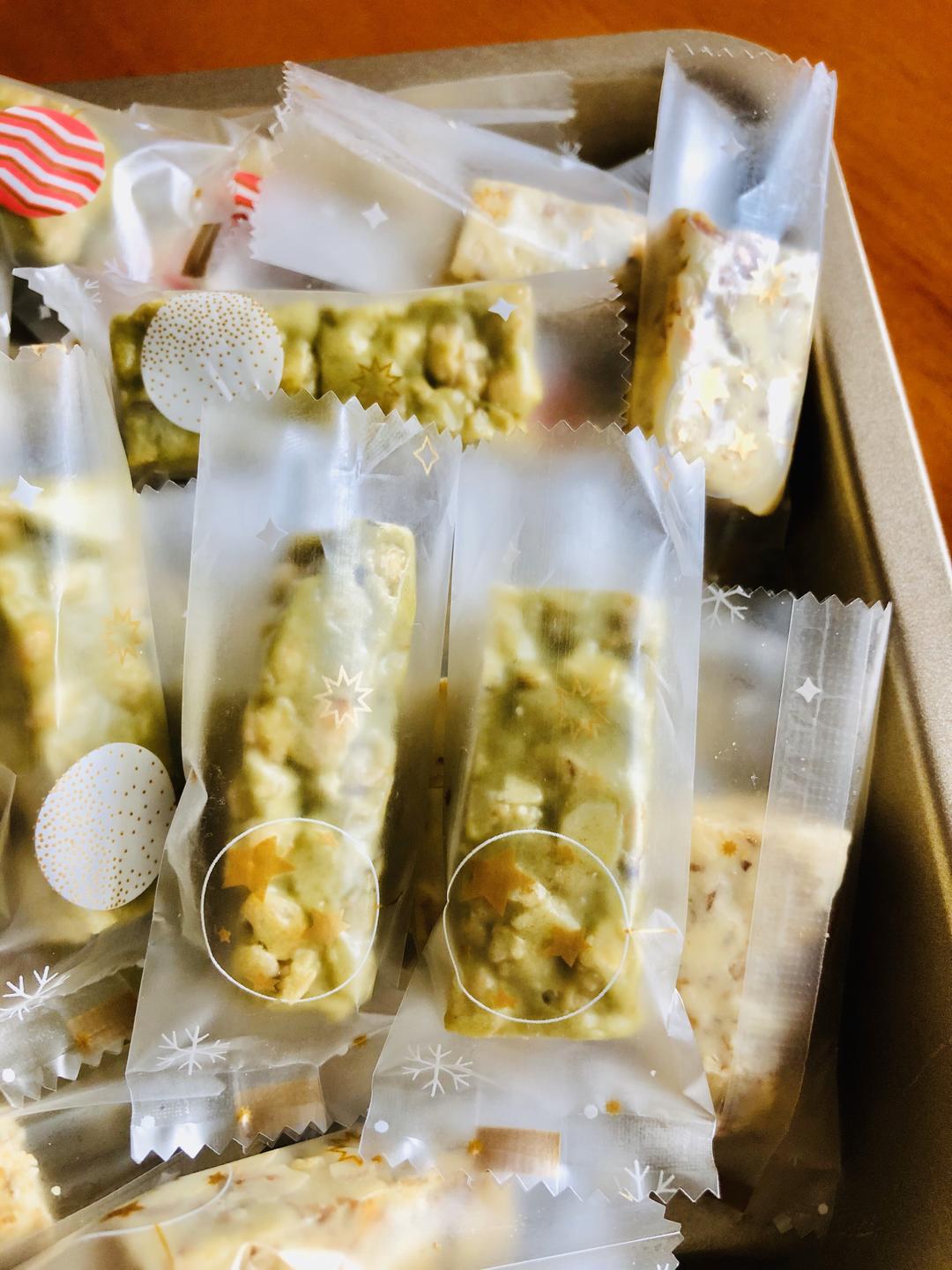 不用奶粉的牛轧糖（豆腐花粉代替奶粉）的做法