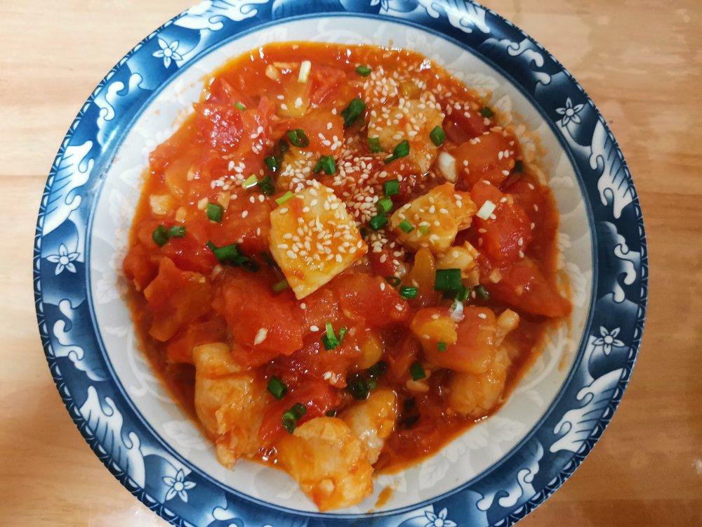 番茄鱼巴沙鱼（也可以用番茄龙利鱼），番茄酱汁超浓郁，营养又下饭！
