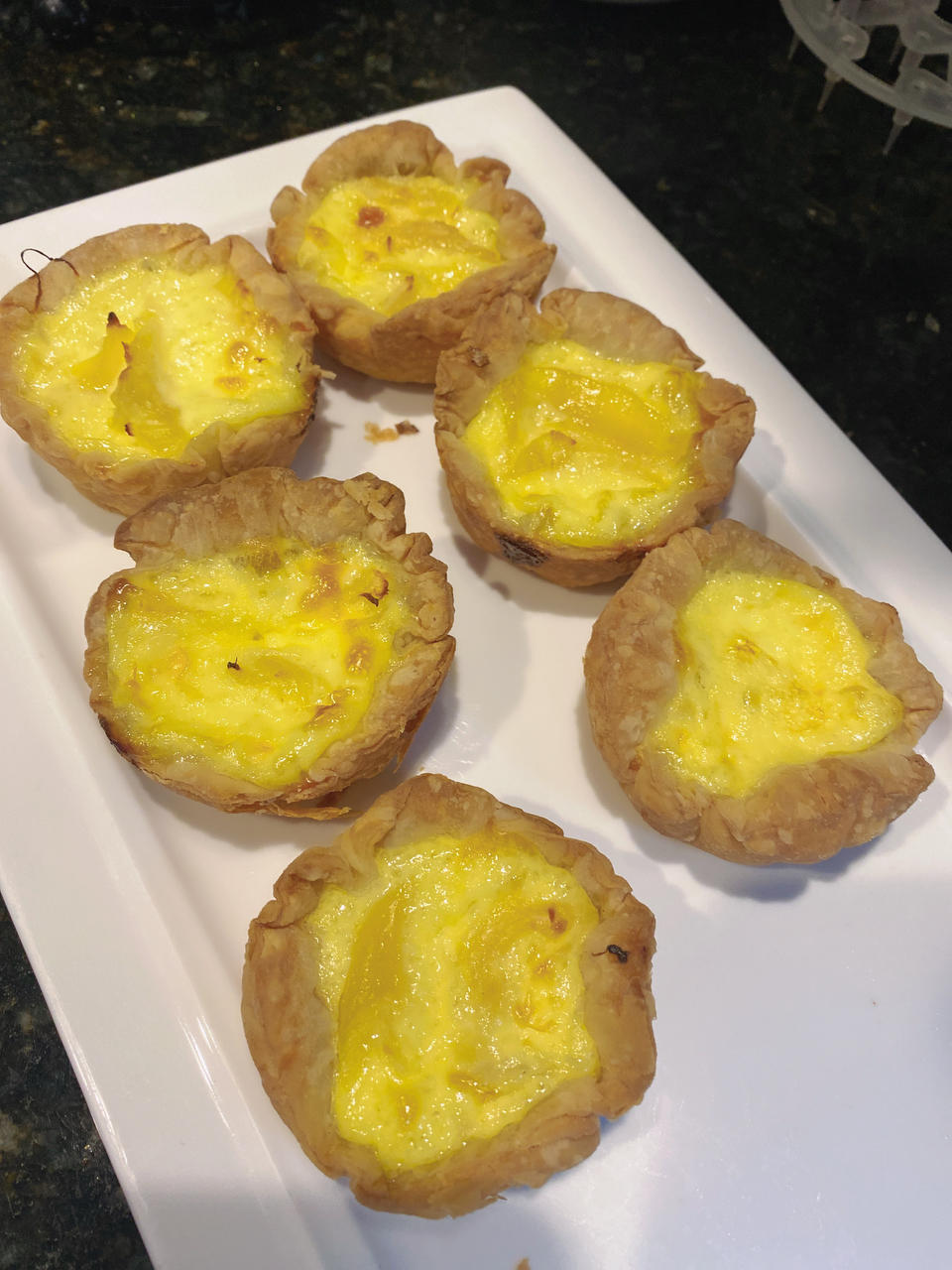 教你做和KFC一样超级好吃的【葡式蛋挞】，吃了根本就停不下来吖