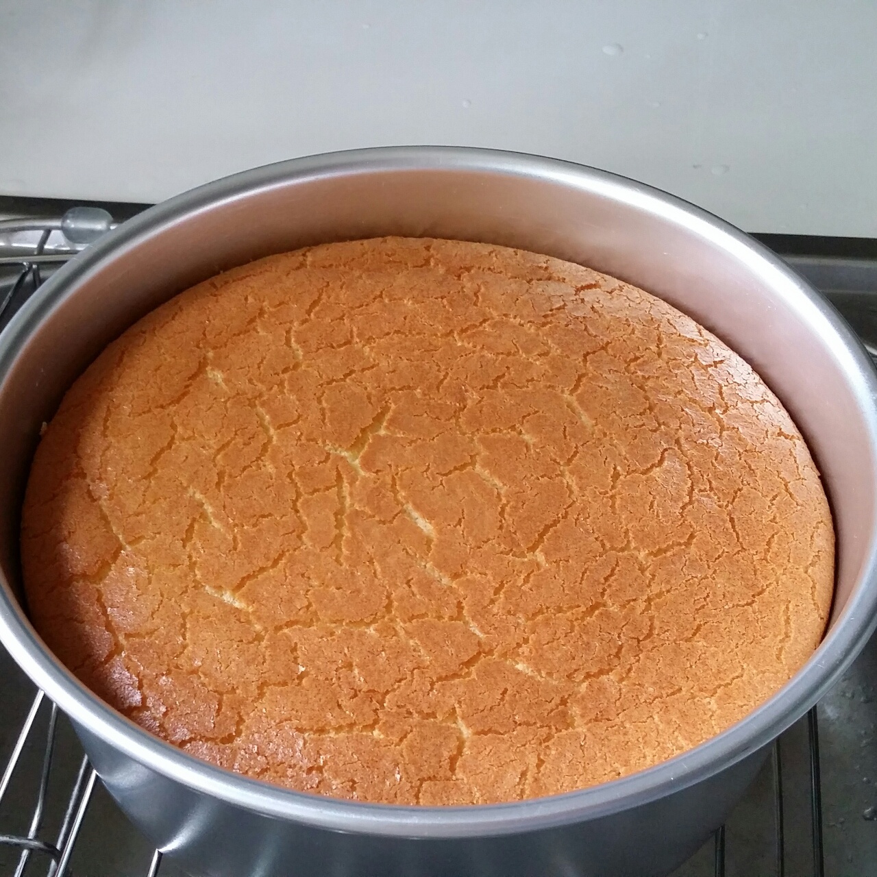 烤箱做蛋糕（戚风蛋糕的做法）