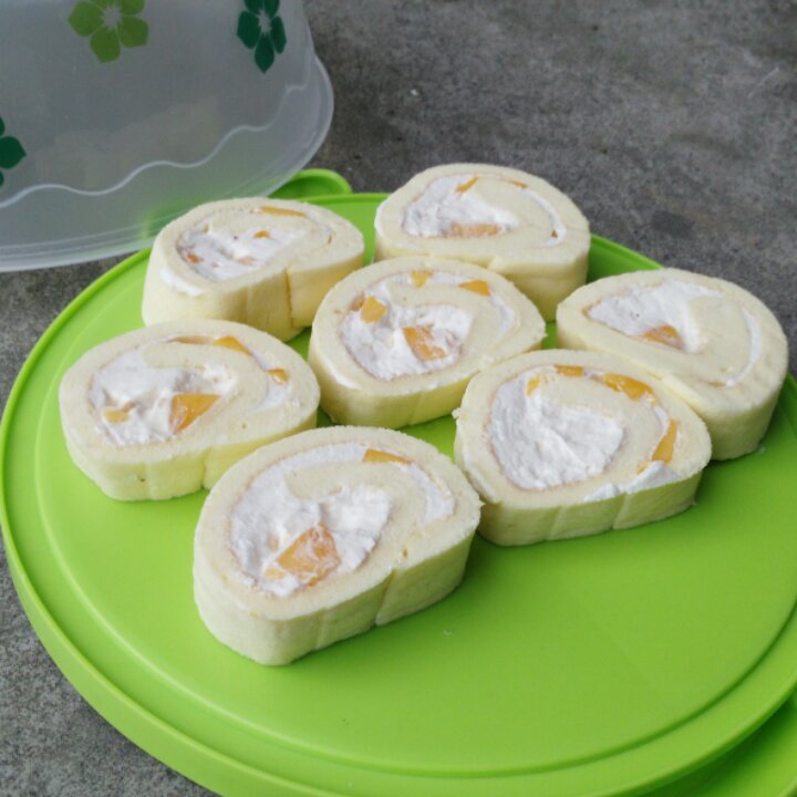 《Tinrry下午茶》教你做基础原味蛋糕卷