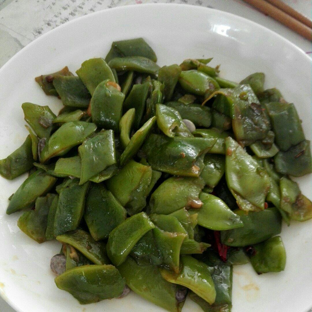 蒜油焖豆角