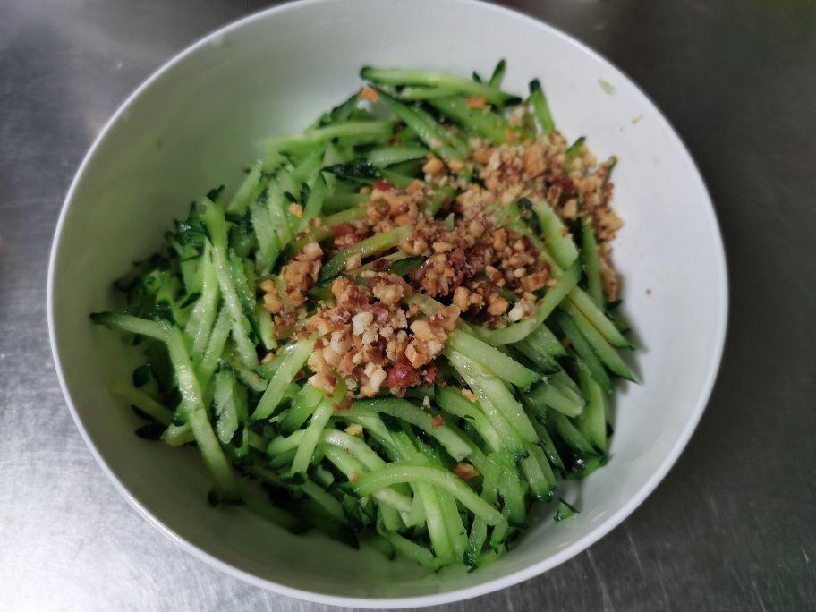 夏日凉菜—果仁拌黄瓜