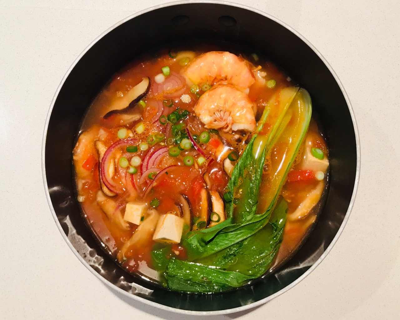 美味低脂高蛋白—鲜虾豆腐番茄汤的做法 步骤7