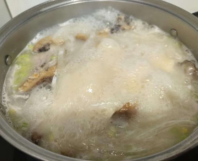 吃鱼不见鱼 鲫鱼萝卜丝汤 吃鱼不见鱼 鲫鱼萝卜丝汤