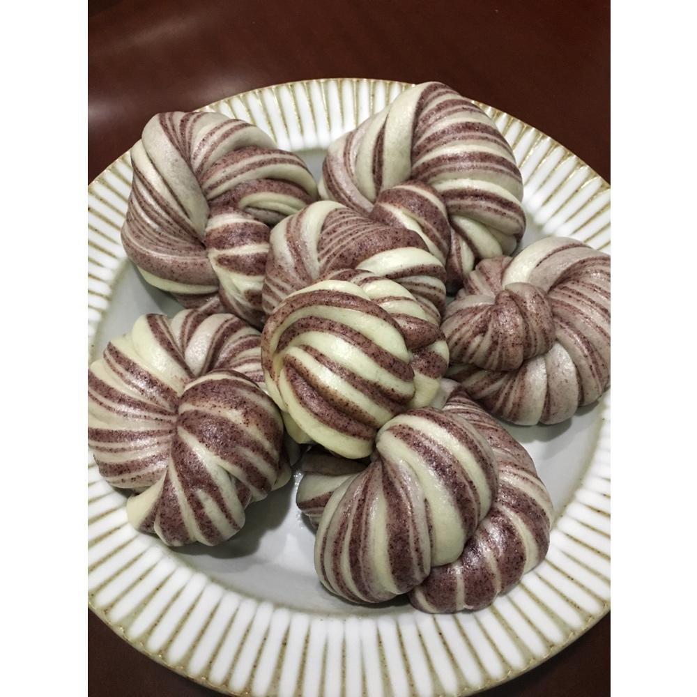 yeelina做的紫米双色花卷