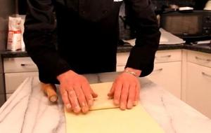 怎样制作酥皮面饼 Pâte Feuilletée的做法 步骤7