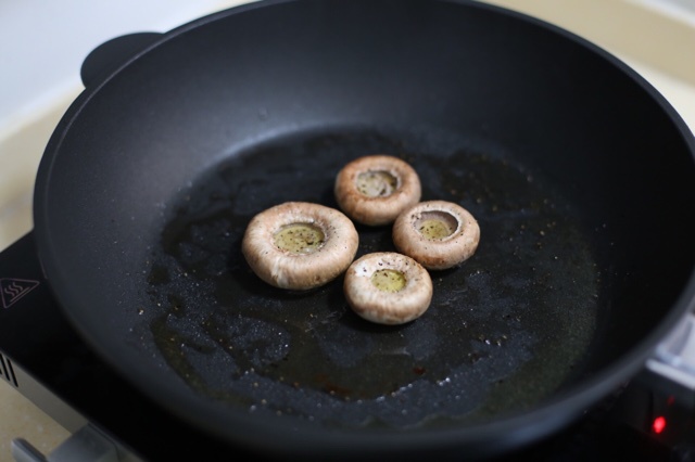 橄榄油煎蘑菇
