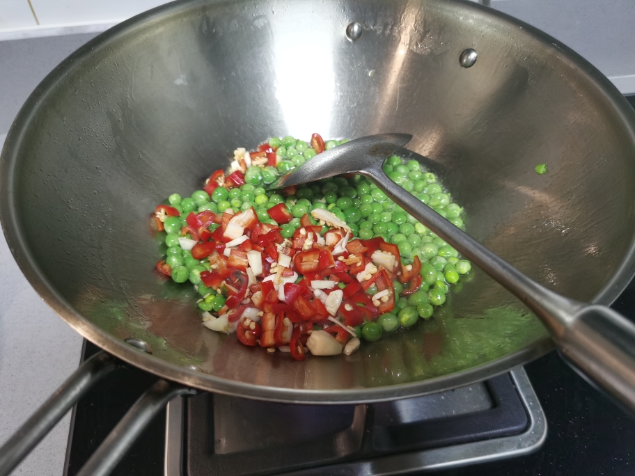 嫩滑豌豆的做法 步骤4