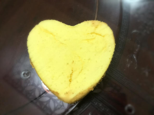 八寸心形戚风蛋糕做法