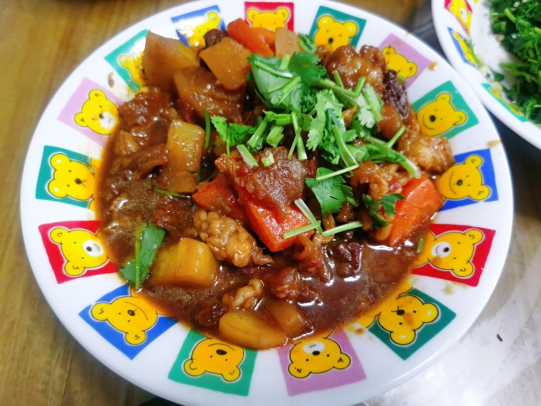 完胜刘一锅的 筋头巴脑炖土豆胡萝卜