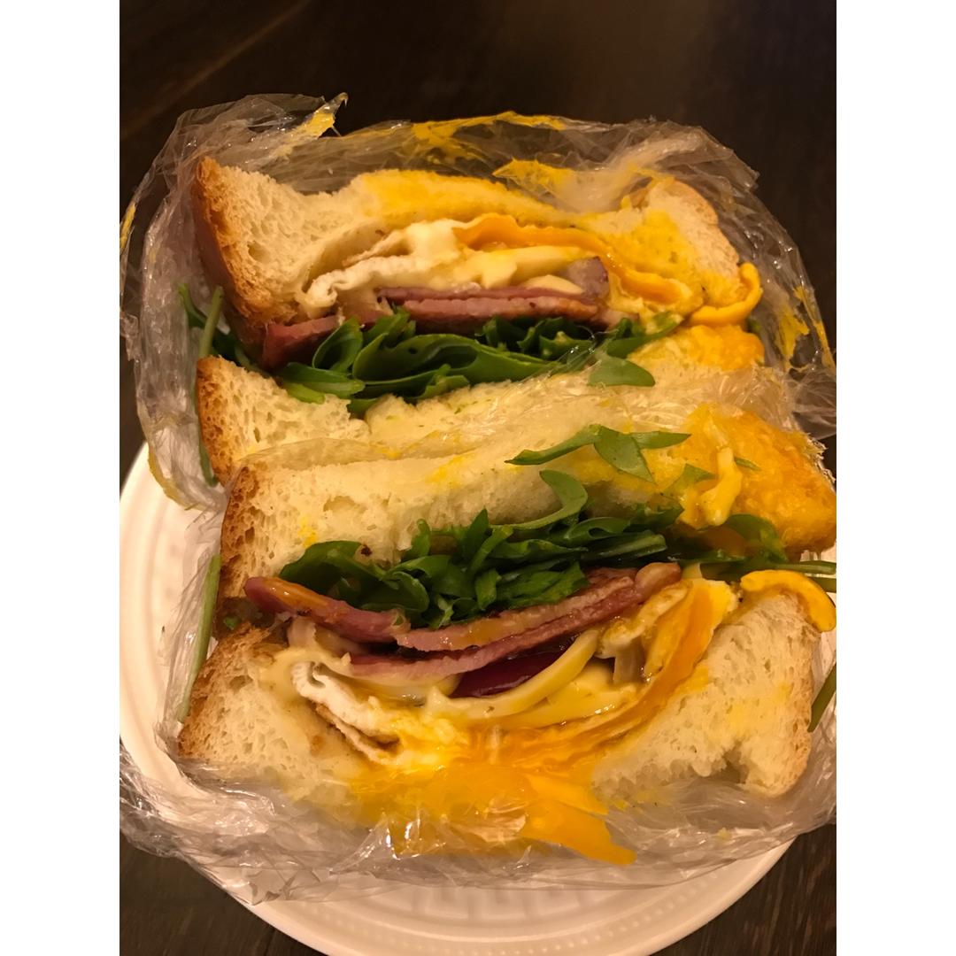 如何做超厚的沼三明治~详细tip！牛油果鸡蛋午餐肉三明治~