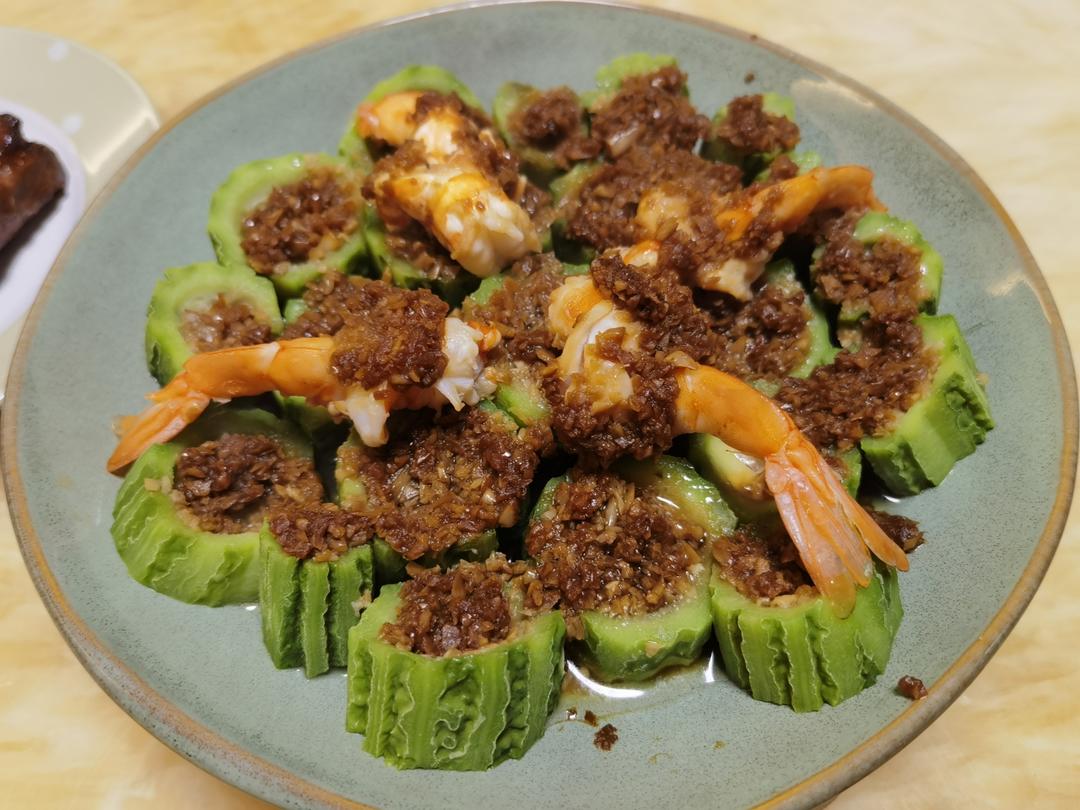 超下饭蒜蓉粉丝丝瓜配虾仁