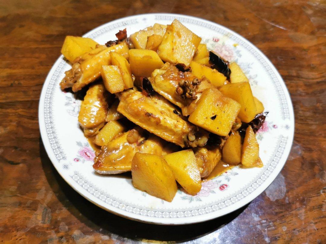 土豆炖鸡翅（快手零失败）