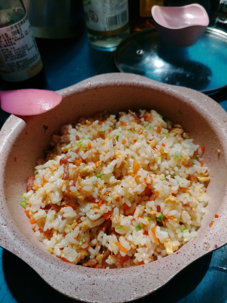宝宝辅食——胡萝卜鸡蛋炒大米的做法