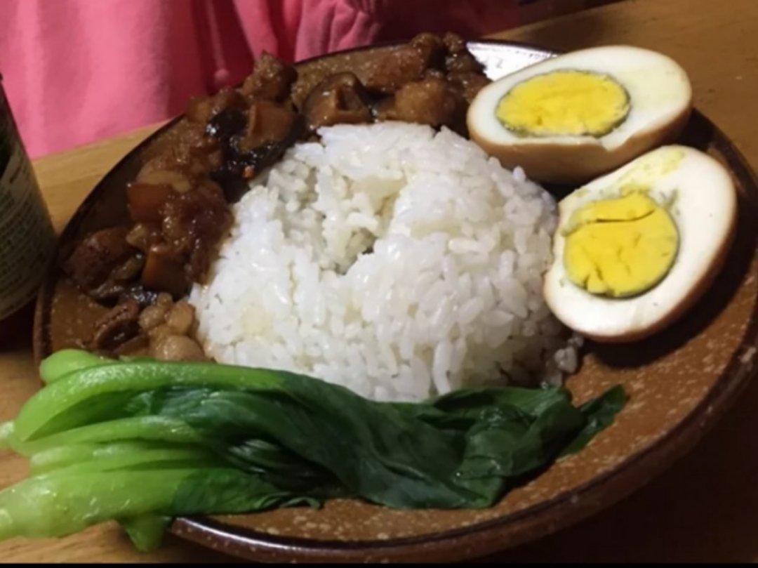 洋葱酥卤肉饭