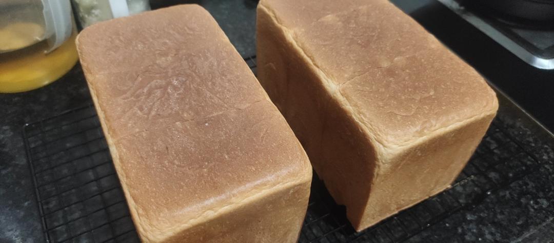 北海道吐司（70%中种法淡奶油吐司）