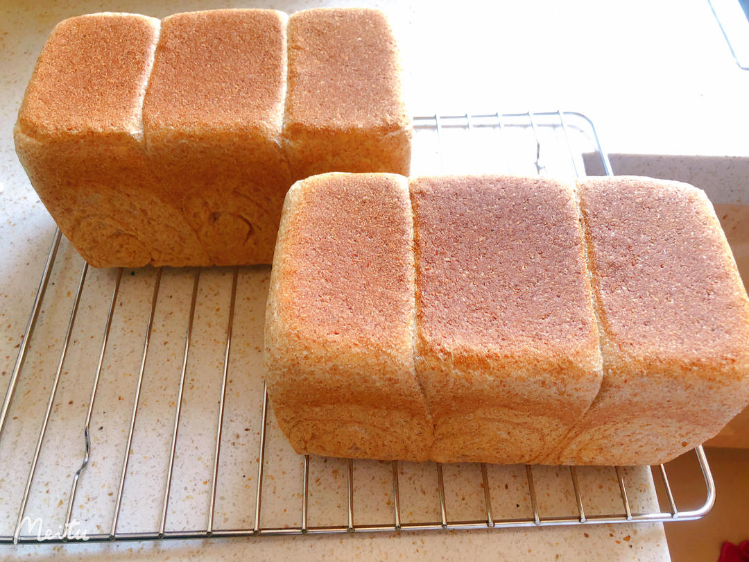 第三天依然柔软的粗全麦吐司