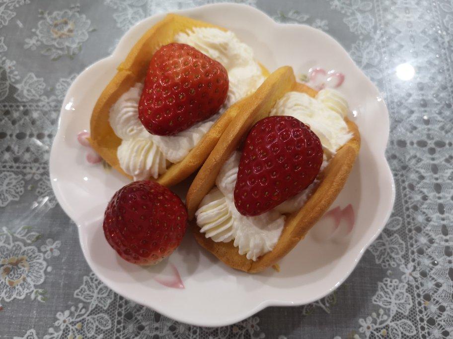 超详细草莓抱抱卷攻略，消耗奶油