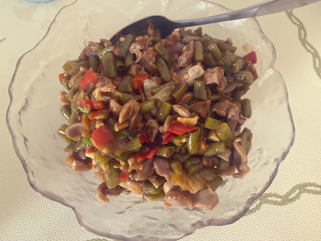 酸豆角炒鸡胗