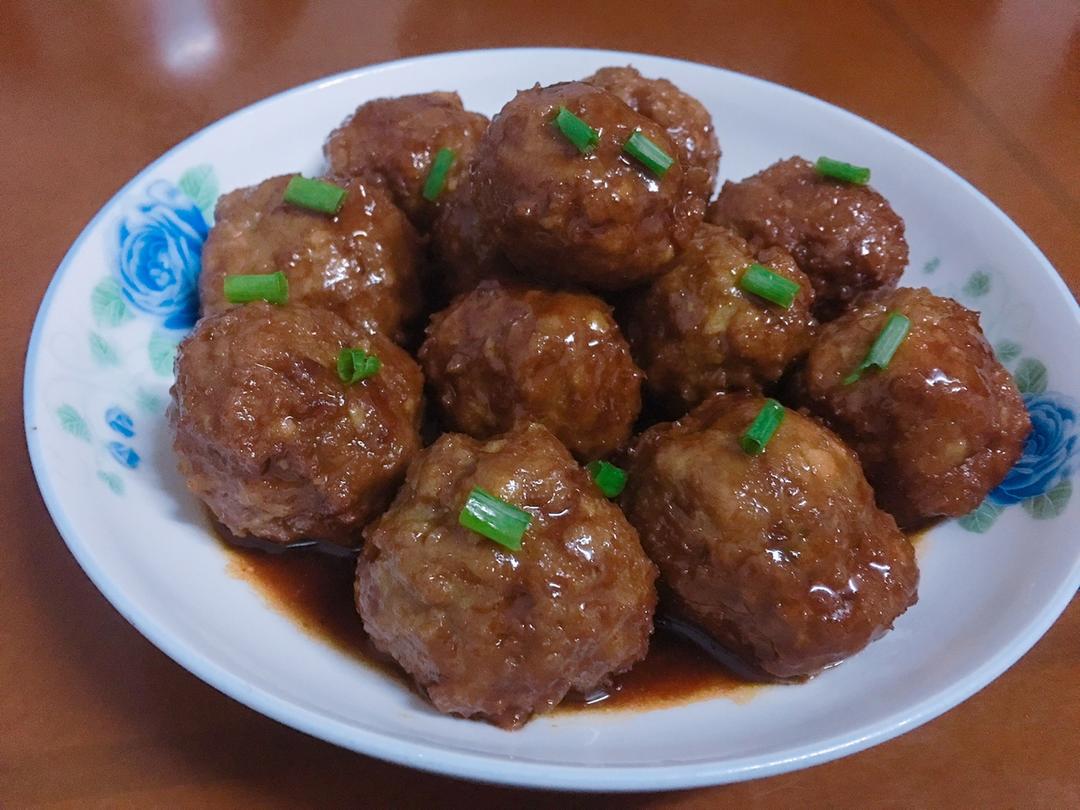 散步的小太阳做的四喜丸子