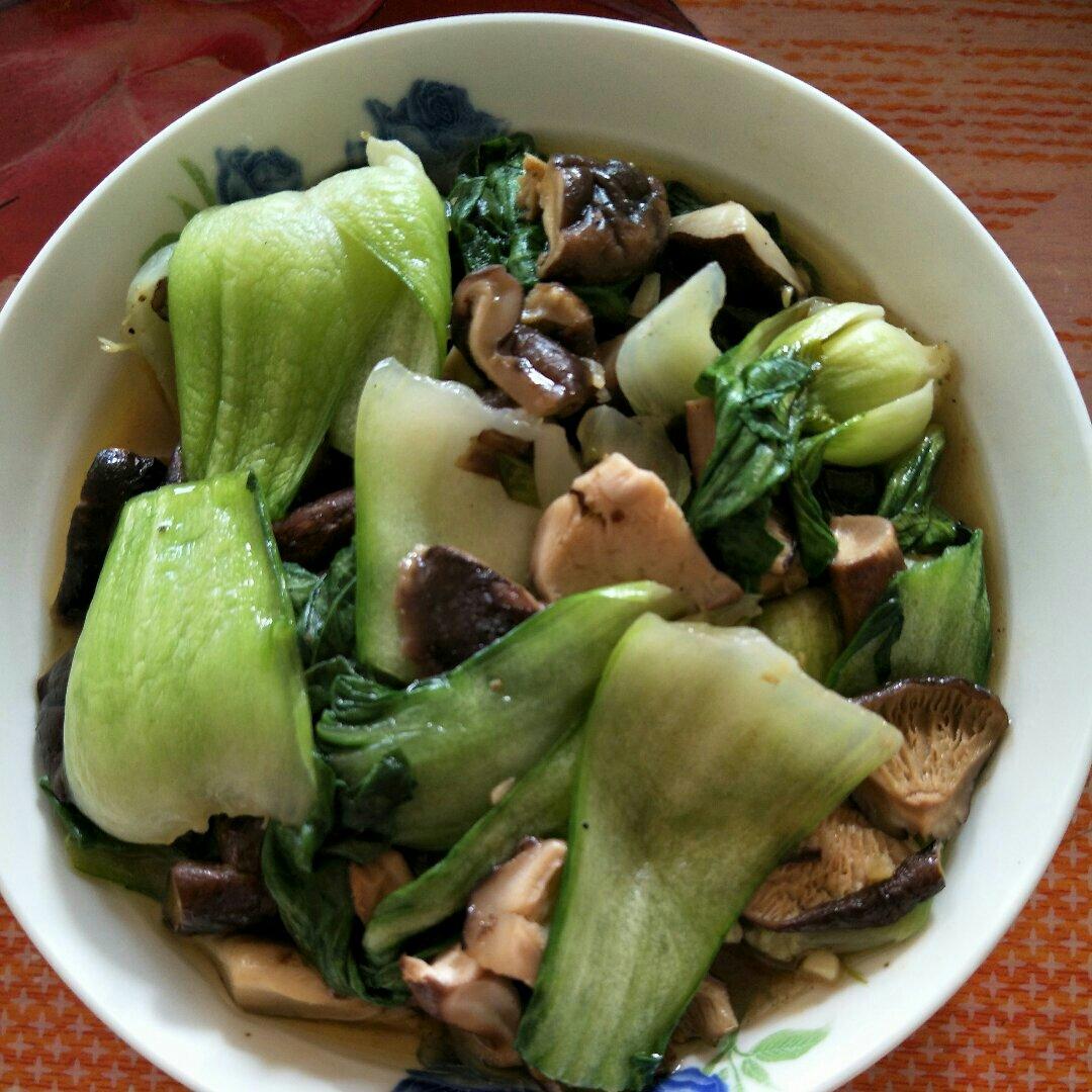 老丁的私房菜-香菇炒油菜