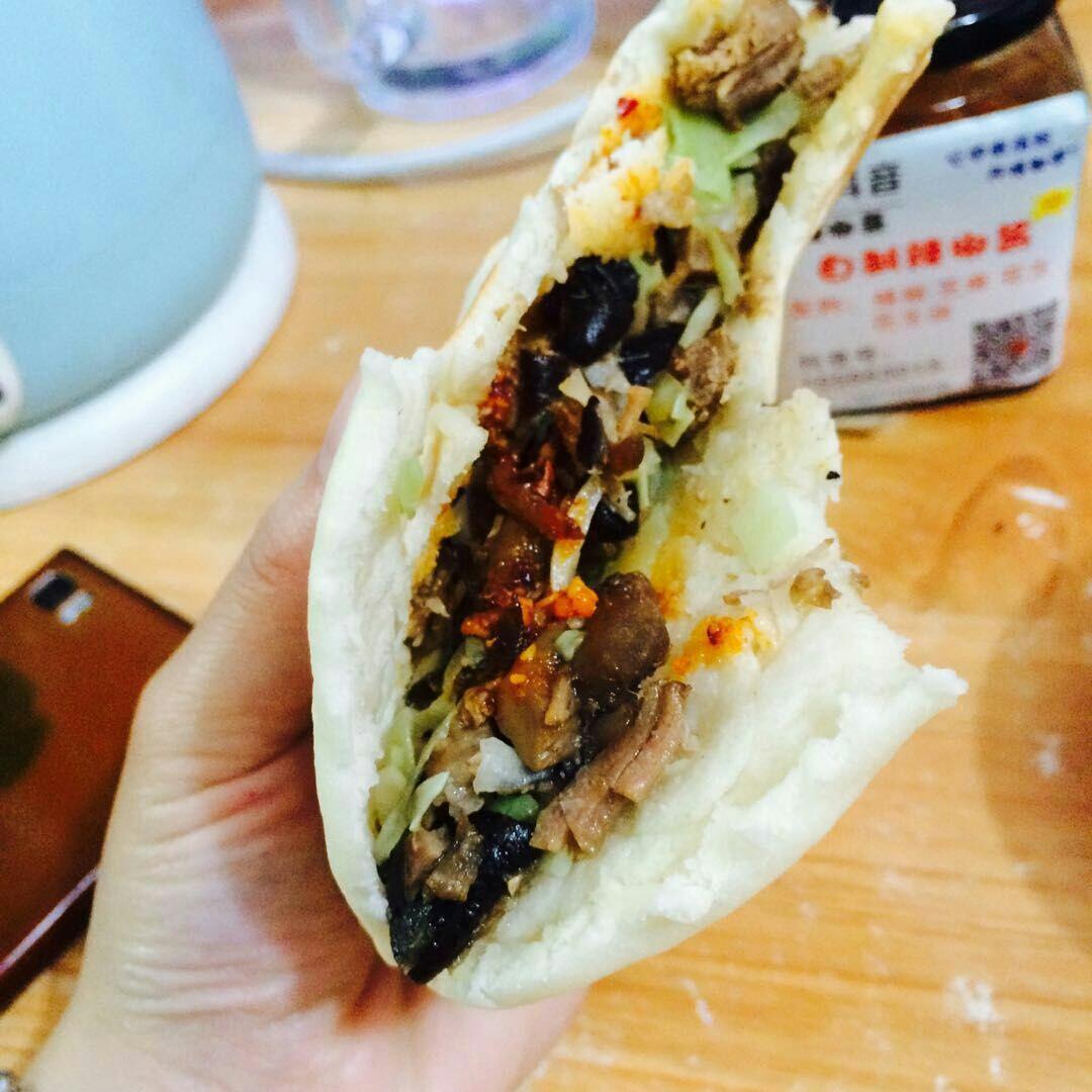 空心馍（肉夹馍）