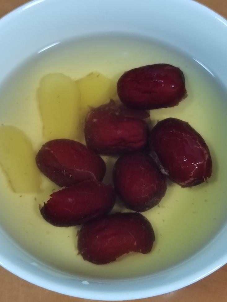 四季都怕冷的人來喝生姜紅棗茶吧