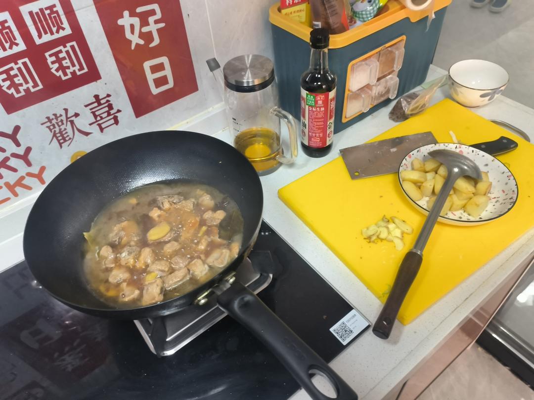 土豆烧排骨