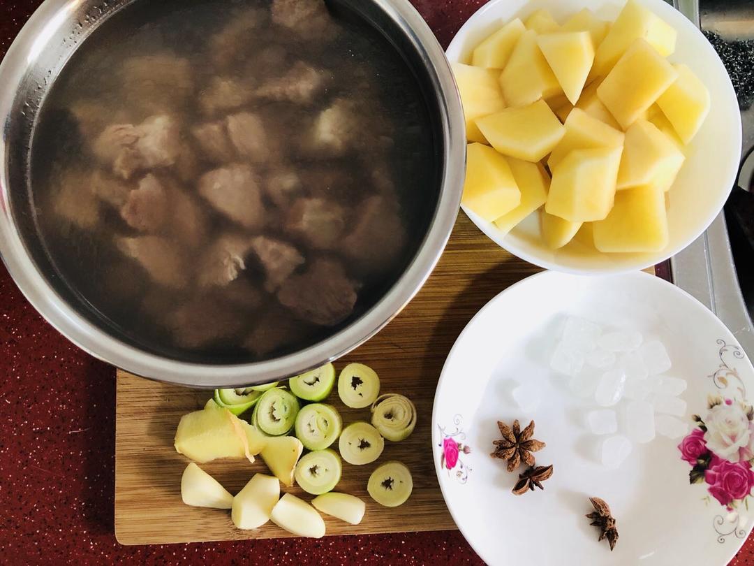堂妈的土豆炖牛腩