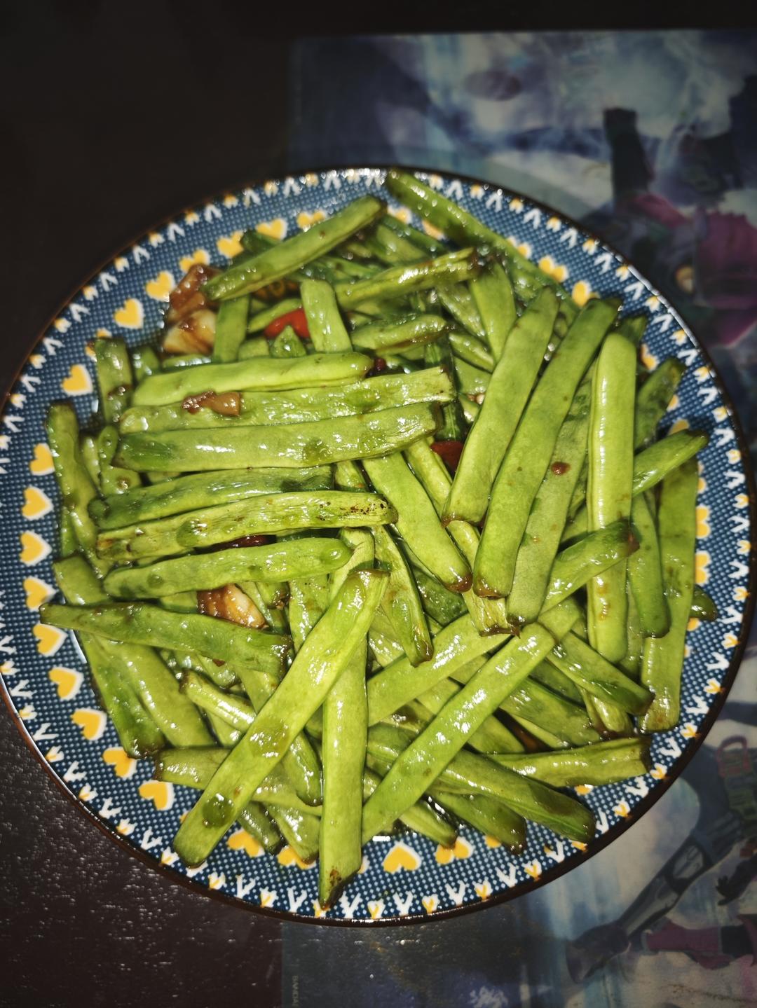 非常简单美味的家常菜～干煸四季豆