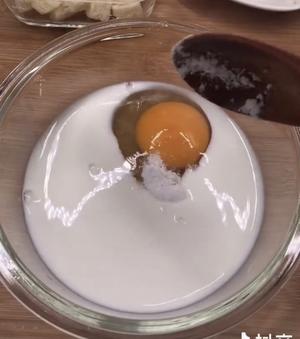 鸡蛋牛奶吐司布丁的做法 步骤3