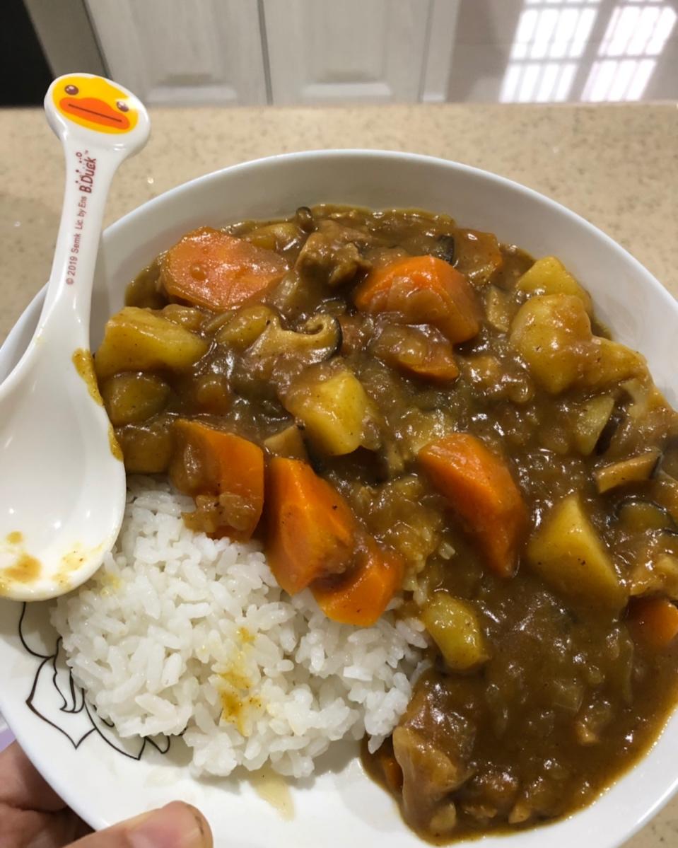 菌菇鸡腿咖喱饭