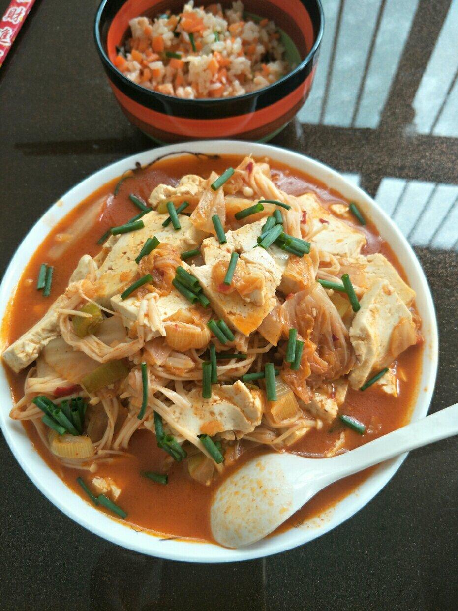 辣白菜豆腐汤