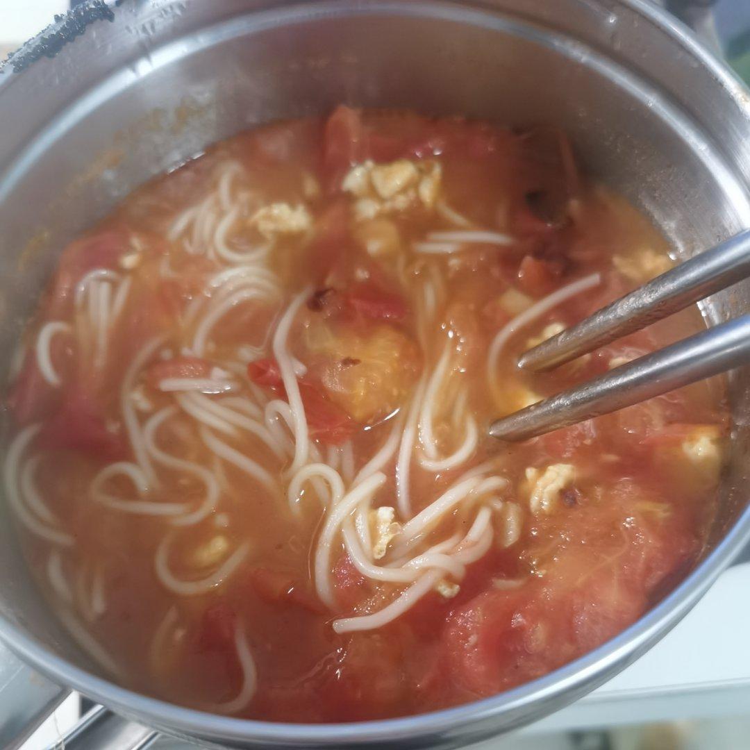 恨不得抱着锅舔的番茄鸡蛋面