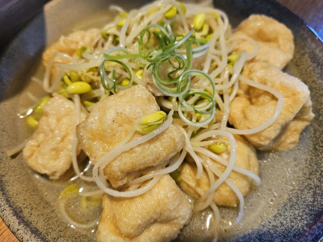 黄豆芽炒油豆腐