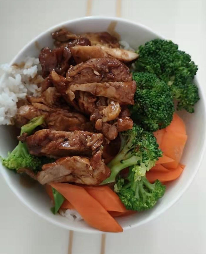 照烧鸡腿饭
