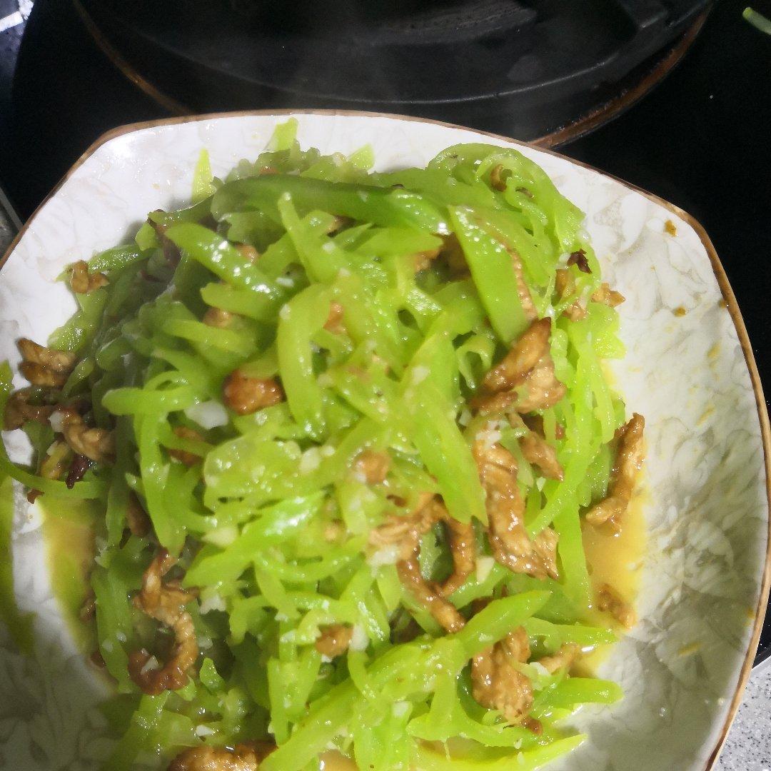 莴笋炒肉丝