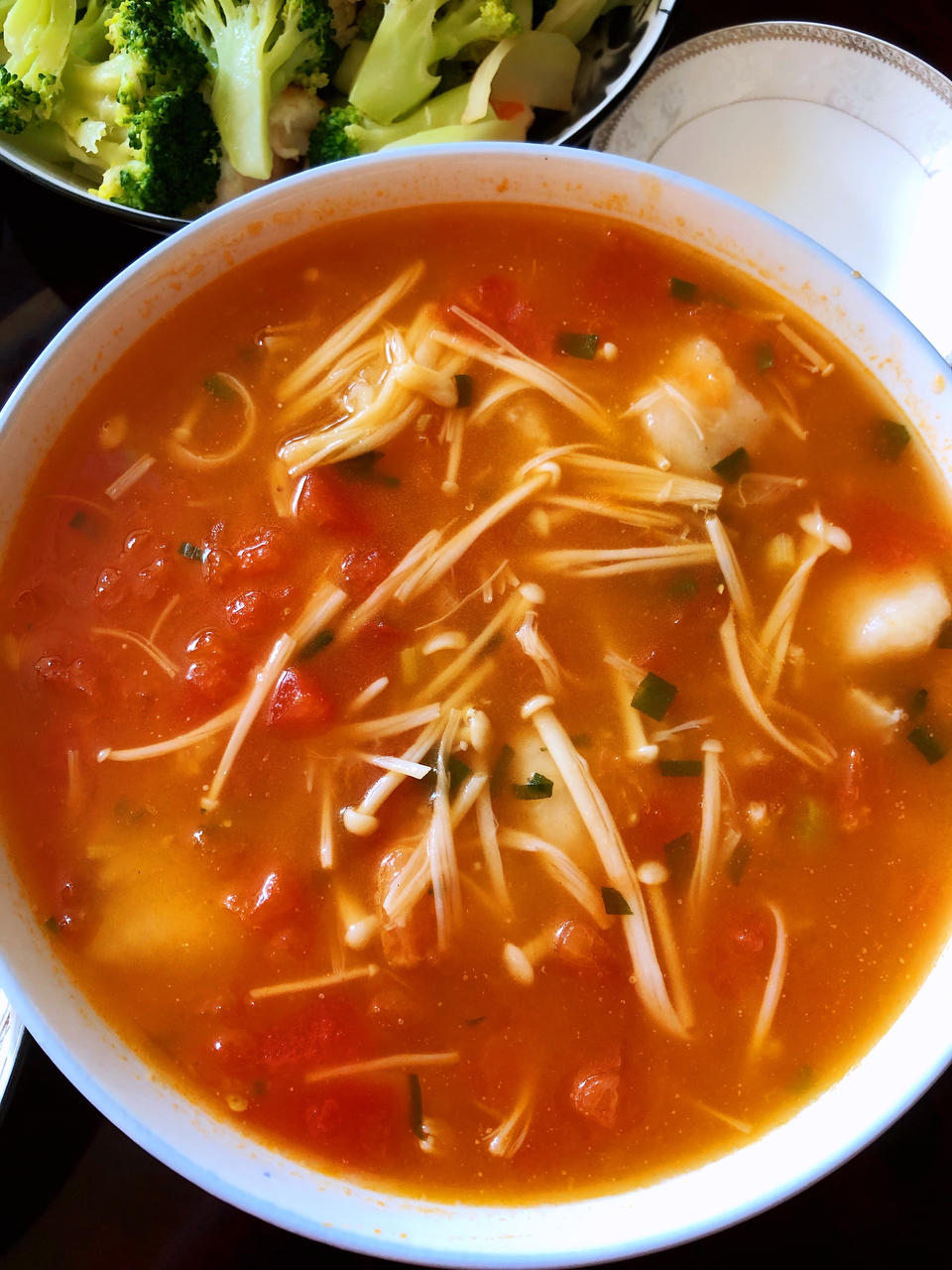 酸爽开胃，番茄巴沙鱼