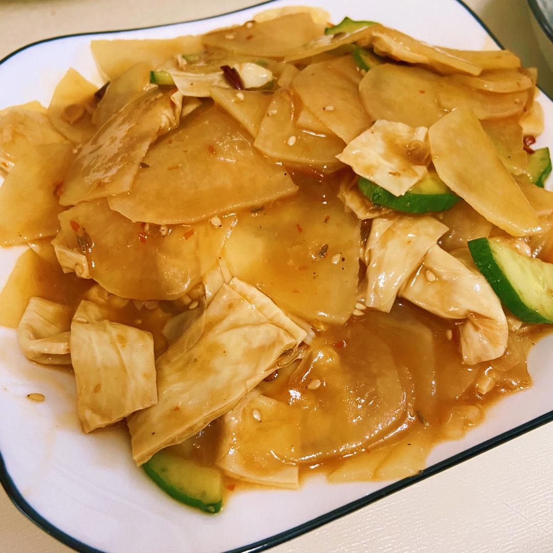 老式拌腐竹，土豆片，学校门口的味道