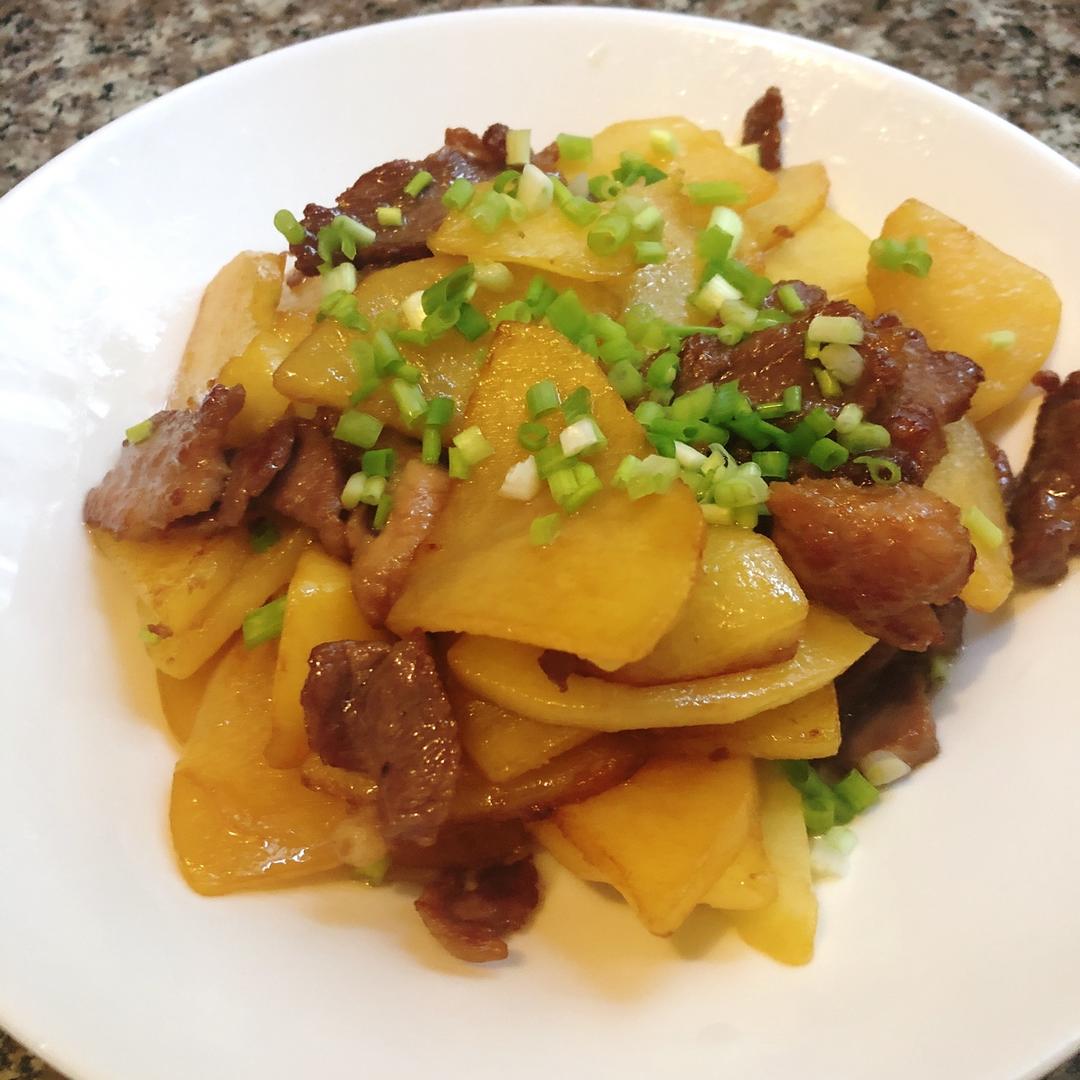 土豆片炒肉