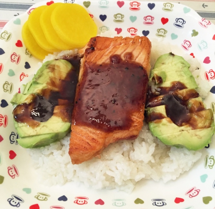 三文鱼牛油果拌饭