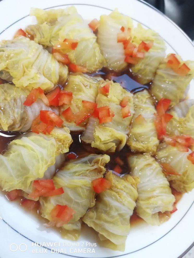 过年餐桌上必备的一道菜，翡翠白玉卷