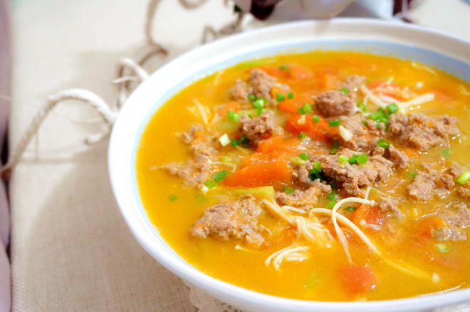番茄牛肉汤 冬季就喝浓郁的汤，好存脂肪。的做法