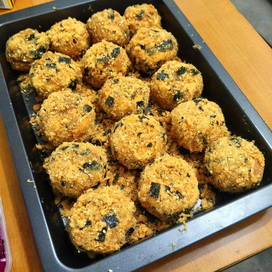美味海苔肉松小贝