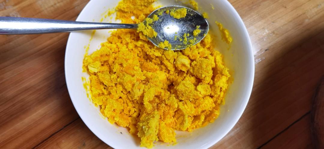 清明必吃的艾草青团