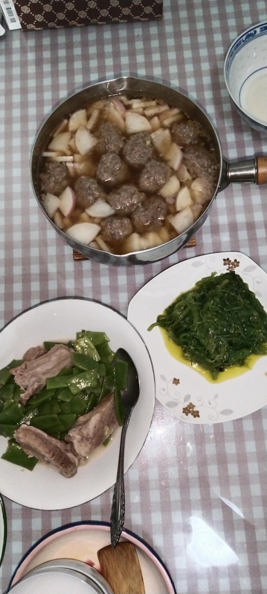 午餐•2026年4月15日