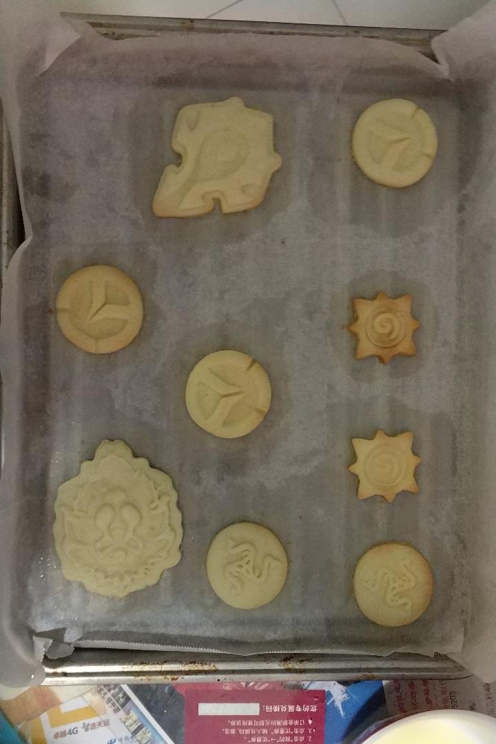 超简单！好吃又平整的糖霜饼干底的做法（附贴心小提示哦）
