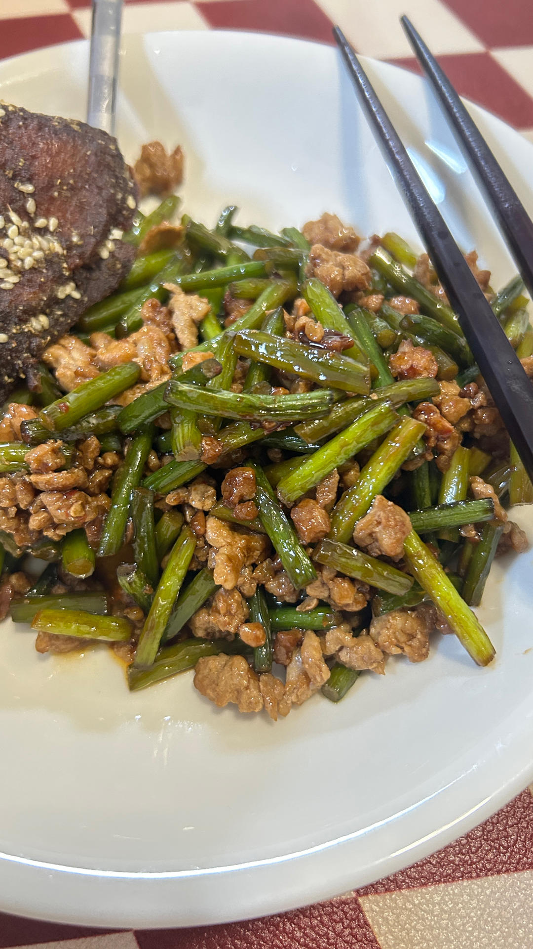 蒜苔炒肉末，三碗米饭都不够吃