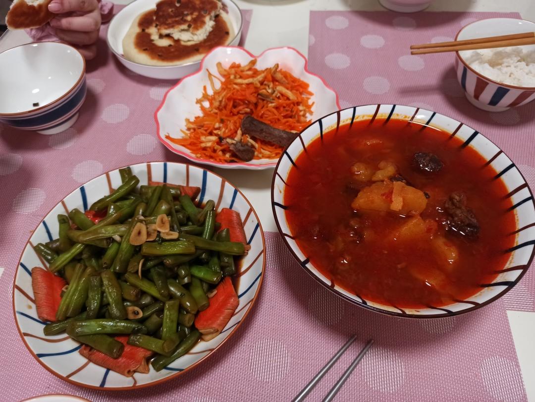 红烩牛肉+红烧豆角